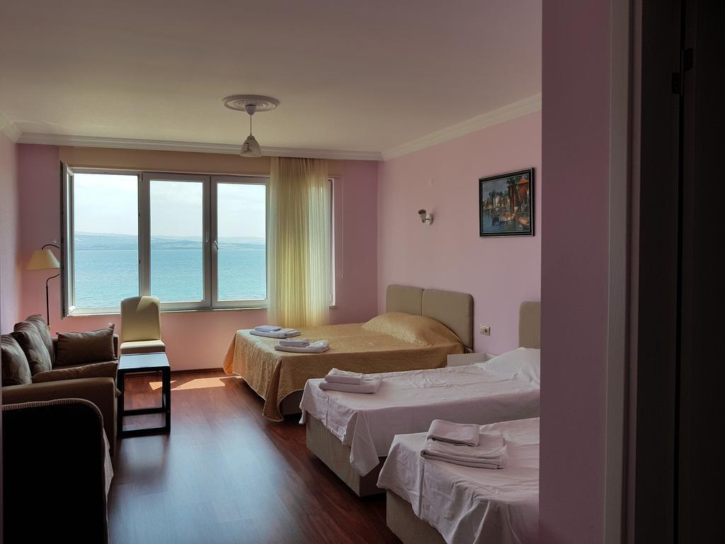 Flora Hotel Burhanli Ngoại thất bức ảnh